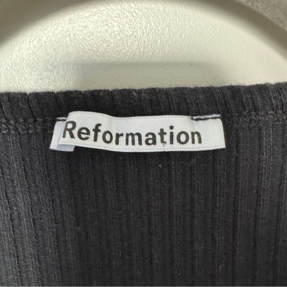 Reformation black ribbed button up crop cardigan - Picture 2 of 7
